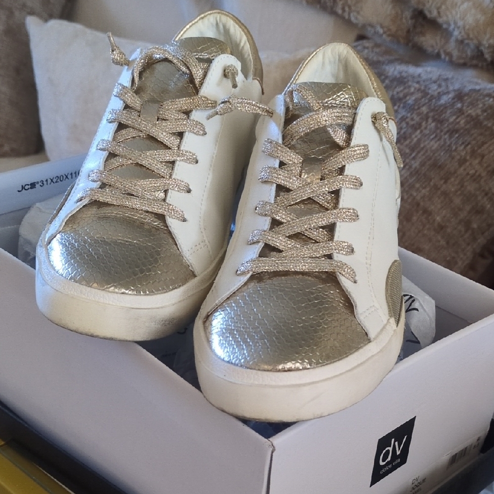 DV by Dolce Vita Women's Metallic Gold and White Sneakers